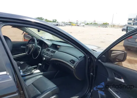 2009 Honda Accord 2.4 Ex-L z USA, uszkodzony, nr VIN 1HGCP268X9A167380